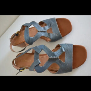 Tahari sandals